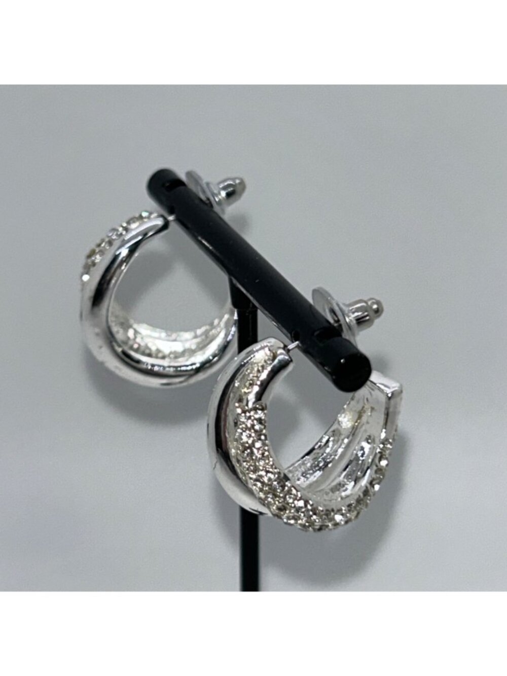 Gloria Vanderbilt Earrings Silver Tone Multi Textured Hoop Earrings Post - Picture 5 of 8